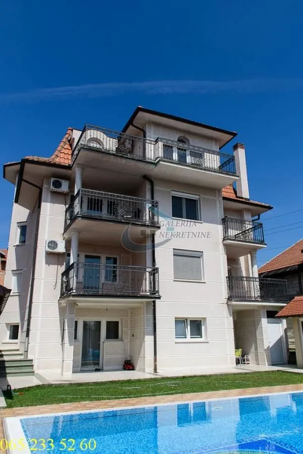 Prodaja, četvorosoban stan, 115m², Farmaceutski Fakultet, Voždovac Sve Podlokacije