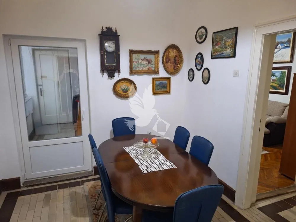 Prodaja, četvorosoban stan, 90m², Centar, Smederevo