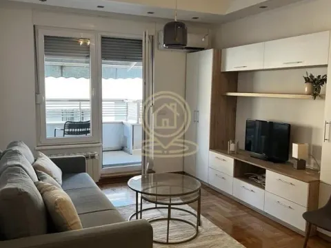 Stan in Vračar Sve Podlokacije