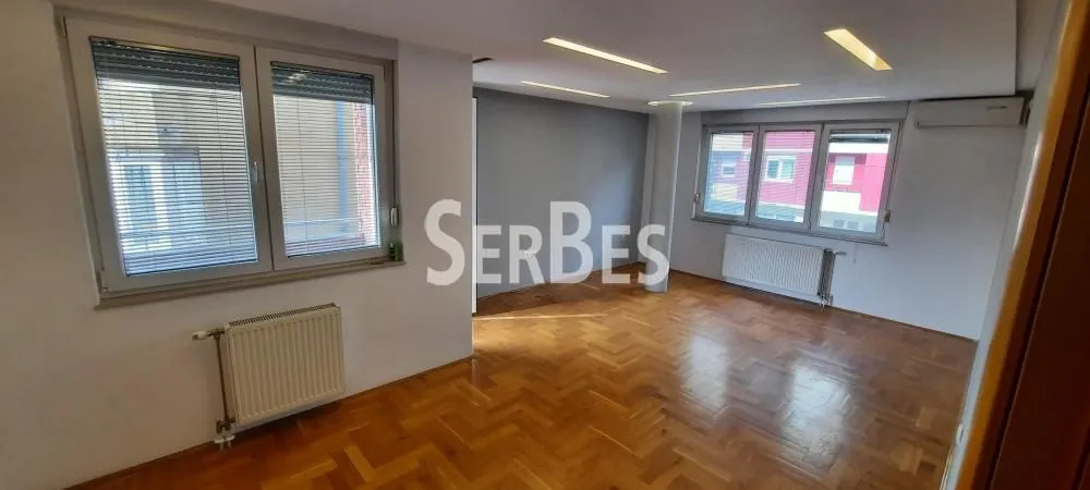 Rent, office space, 146m², Salajka, Novi Sad Sve Podlokacije