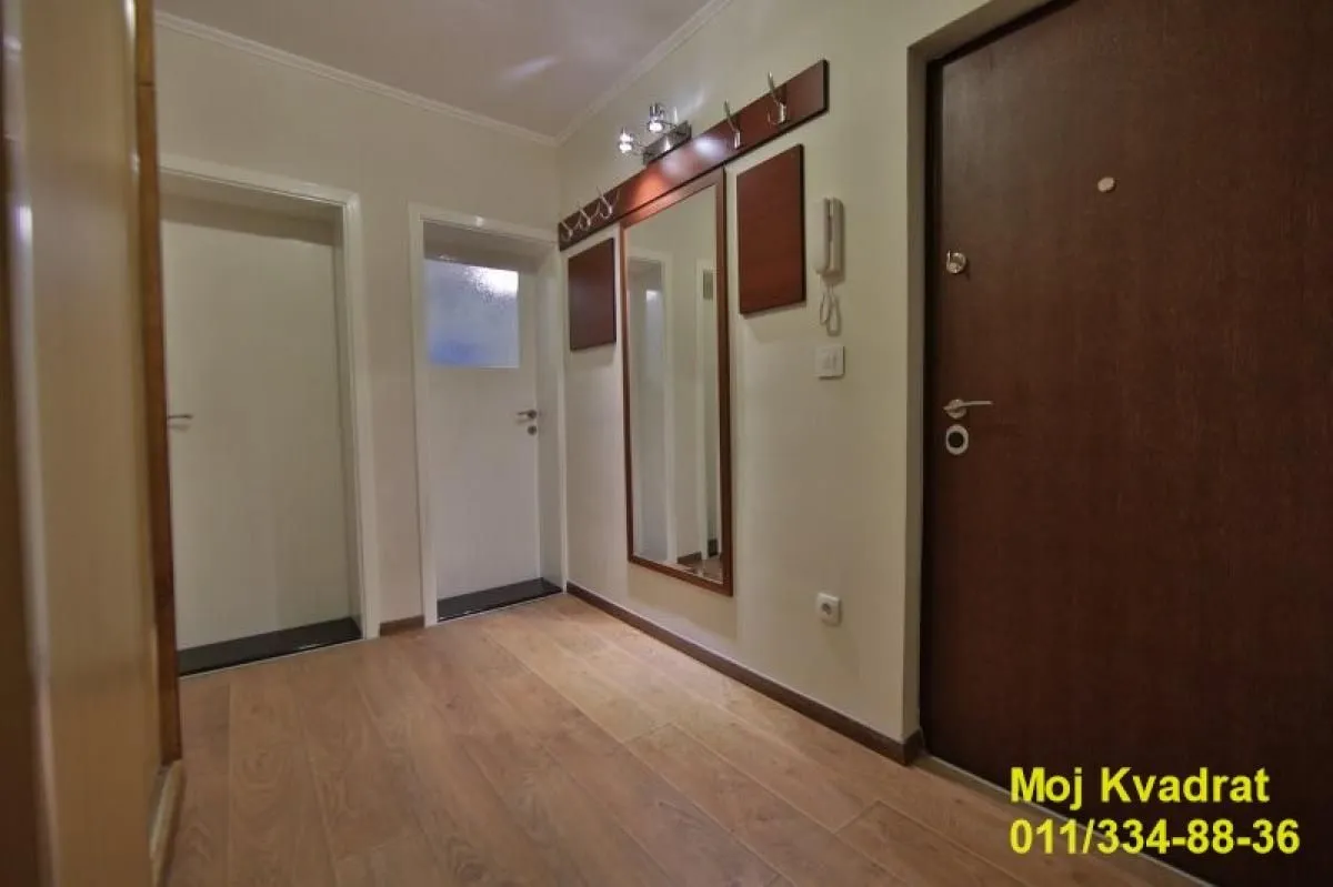 Izdavanje, dvosoban stan, 65m², Stari Grad, Beograd