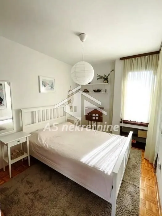 Rent, four bedroom apartment, 93m², Cvetni Trg, Vračar Sve Podlokacije