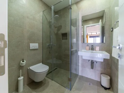 Izdavanje, dvosoban stan, 58m², Donja Lastva, Tivat - image 14