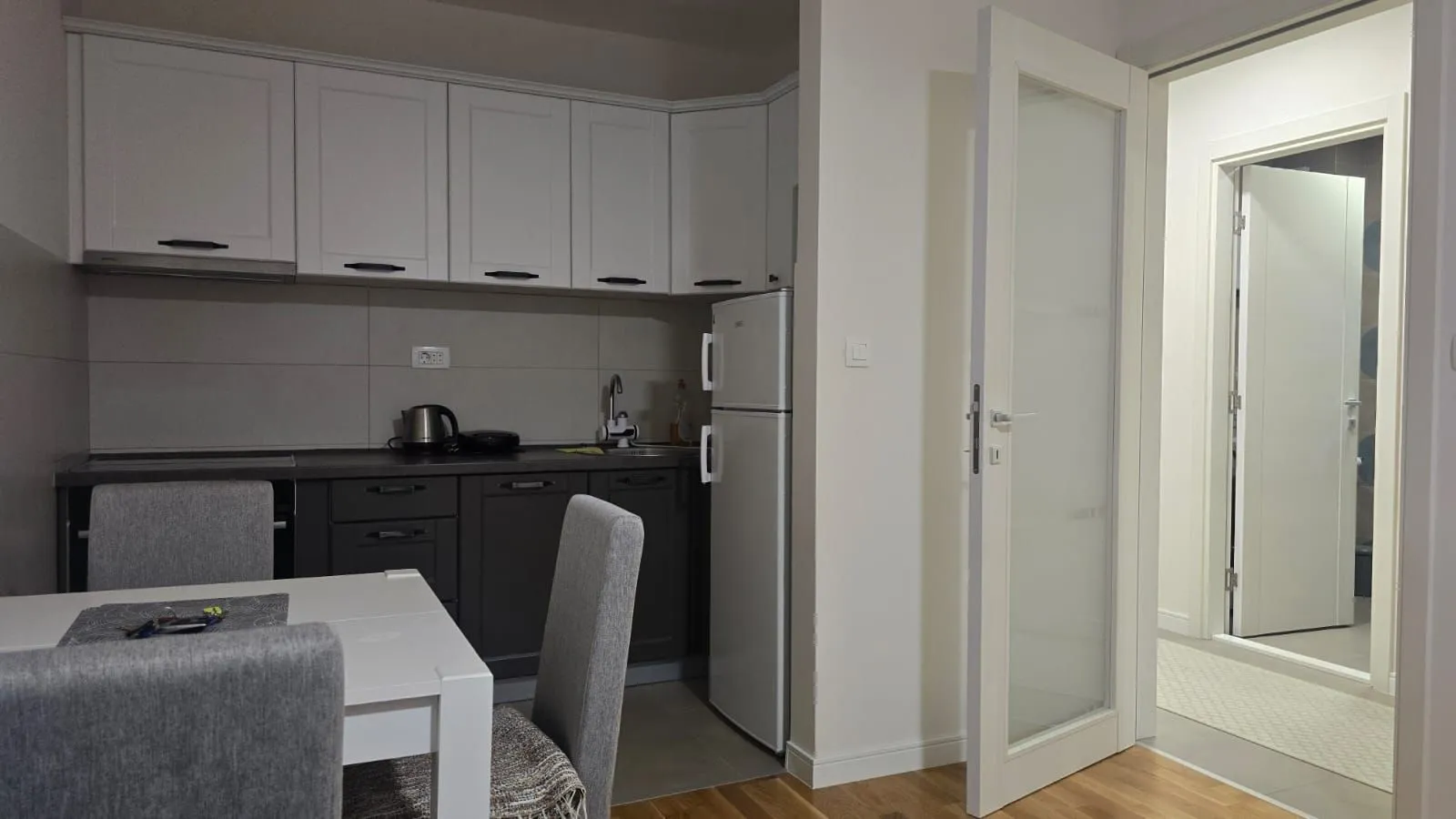 Rent, one bedroom apartment, 44m², Pobrežje, Podgorica