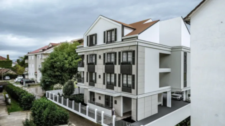 Prodaja, trosoban stan, 100m², Tivat, Crna Gora