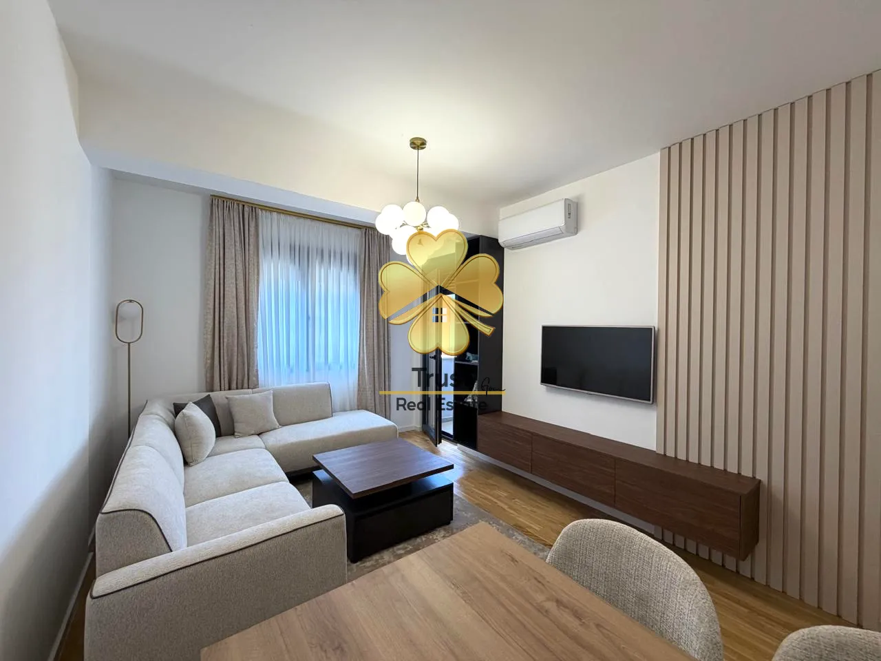 Izdavanje, jednosoban stan, 44m², Stari Aerodrom, Podgorica