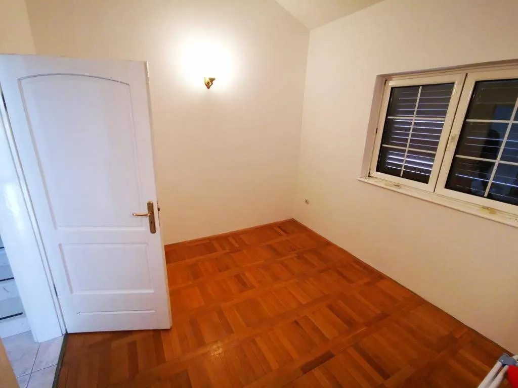 Sale, house, 320m², Podgorica, Crna Gora