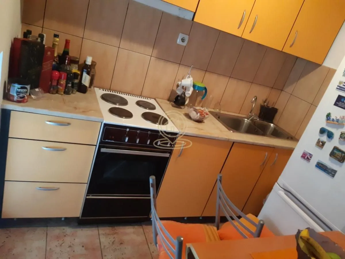 Izdavanje, jednosoban stan, 35m², Centar, Novi Sad