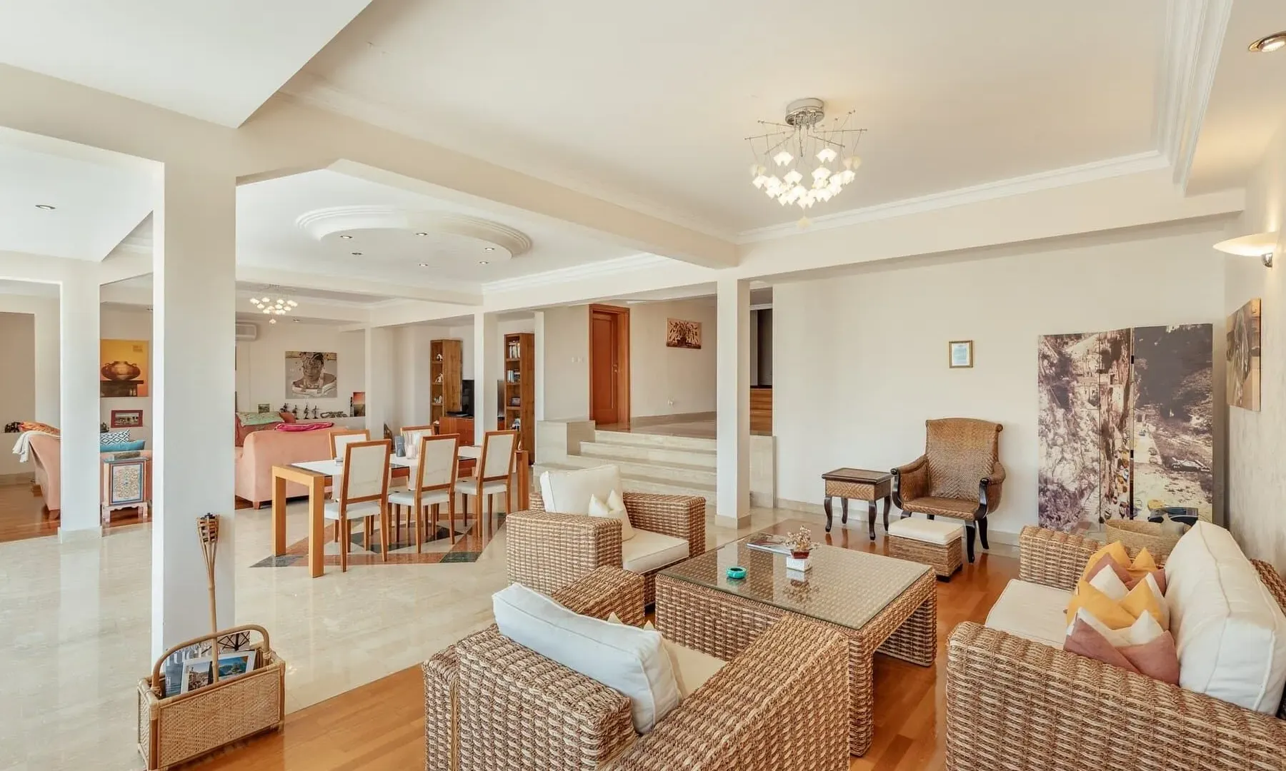 Prodaja, trosoban stan, 244m², Centar, Kotor
