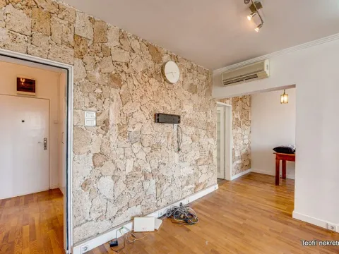 Prodaja, dvosoban stan, 78m², Zemun Kej, Zemun Sve Podlokacije - image 3