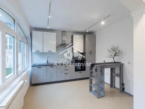 Izdavanje, kuća, 417m², Jajinci, Voždovac Sve Podlokacije - image 10