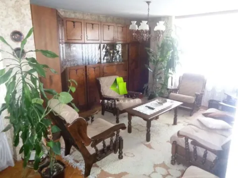 Sale, three bedroom apartment, 76m², Medijana, Niš