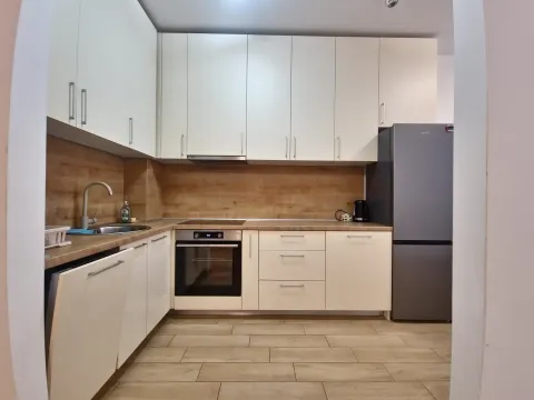 Rent, two bedroom apartment, 69m², Budva, Crna Gora - image 3