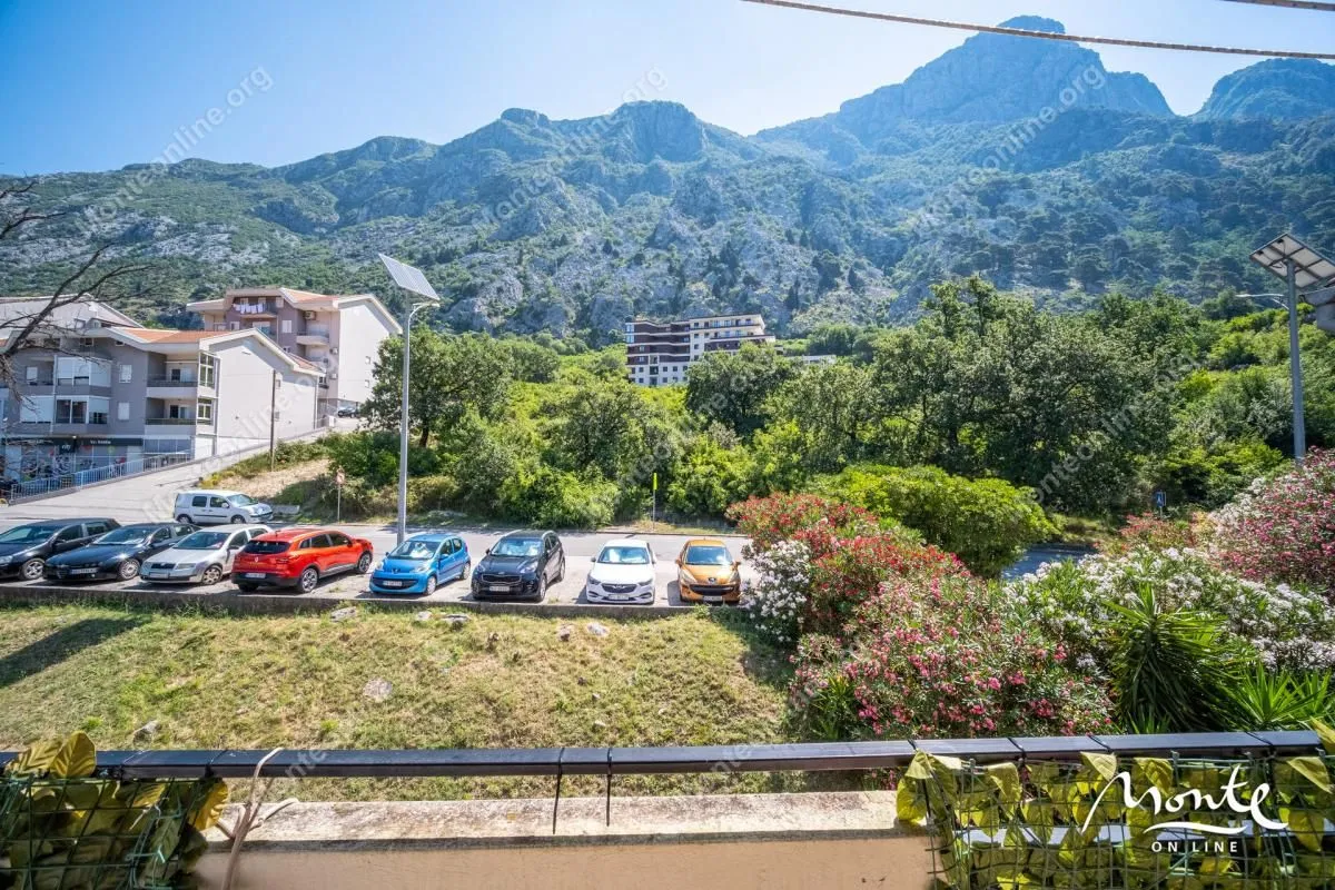 Sale, three bedroom apartment, 88m², Dobrota, Kotor
