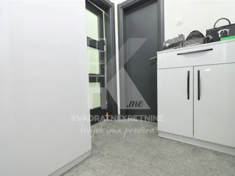 Sale, five bedroom apartment, 142m², Dalmatinska ulica, Podgorica - image 26