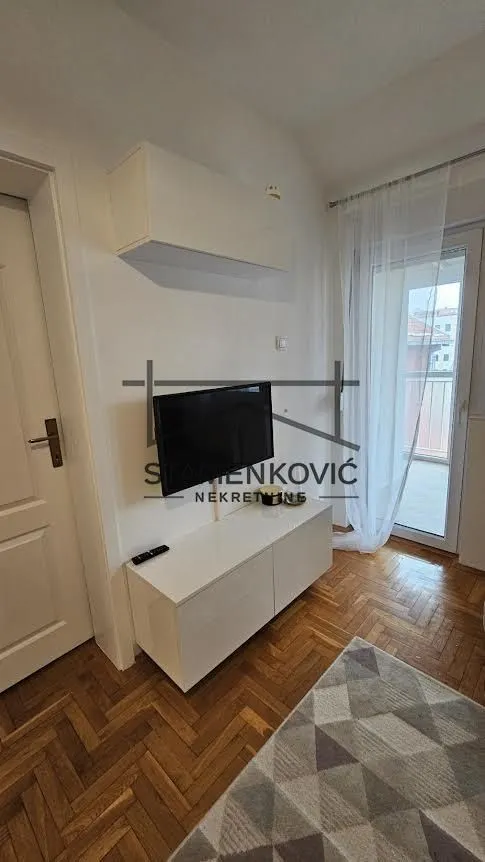 Prodaja, jednosoban stan, 39m², Socijalno, Novi Sad Sve Podlokacije