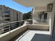 Rent, two bedroom apartment, 75m², Petrovac, Budva - image 2