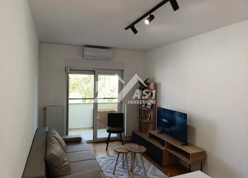 Izdavanje, stan, 30m², Rotkvarija, Novi Sad Sve Podlokacije