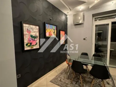 Izdavanje, trosoban stan, 91m², Centar, Novi Sad - image 2