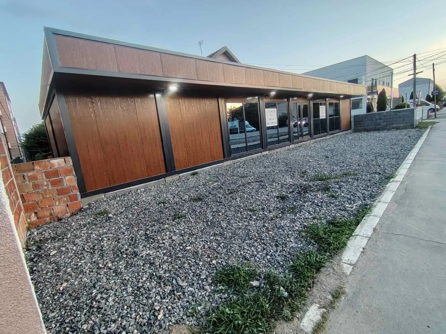Rent, office space, 140m², Surčin, Beograd