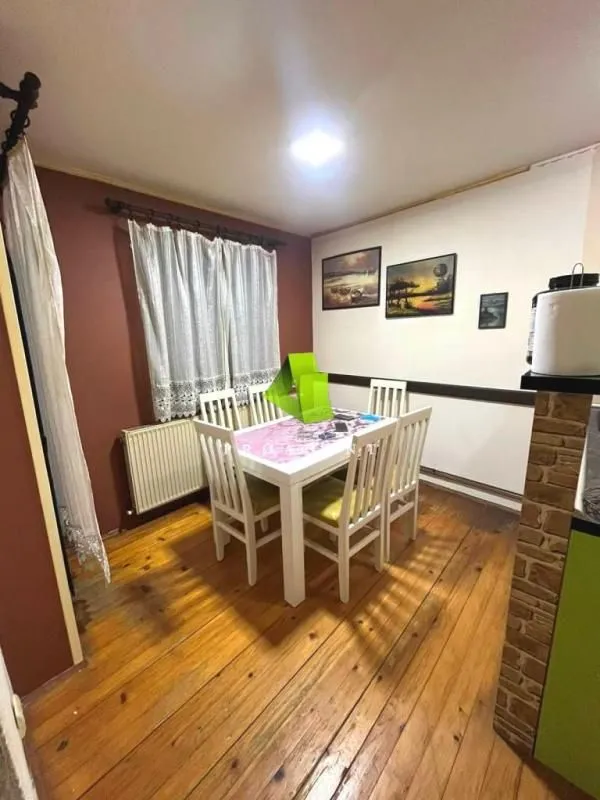 Prodaja, četvorosoban stan, 143m², Medijana, Niš