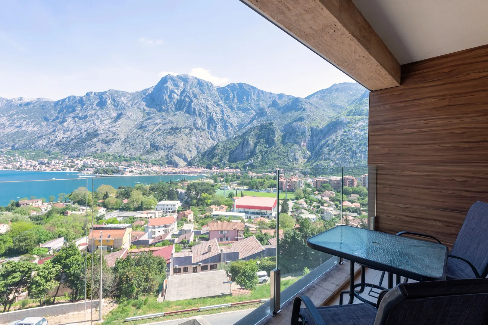 Rent, three bedroom apartment, 141m², Škaljari, Kotor