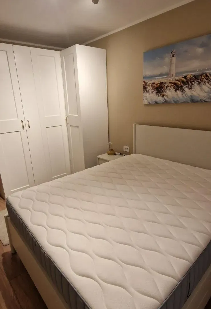 Izdavanje, trosoban stan, 86m², Novi Beograd Blok 63, Novi Beograd Sve Podlokacije