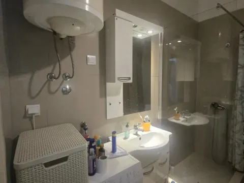 Prodaja, garsonjera, 34m², Centar, Tivat - image 9