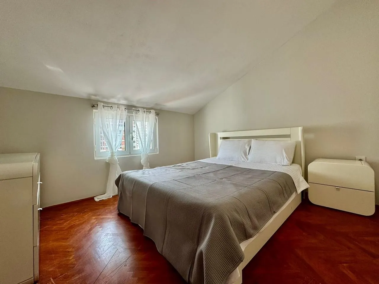 Rent, two bedroom apartment, 65m², Budva, Crna Gora