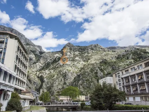 Sale, hospitality venue, 3800m², Kotor, Crna Gora - image 6