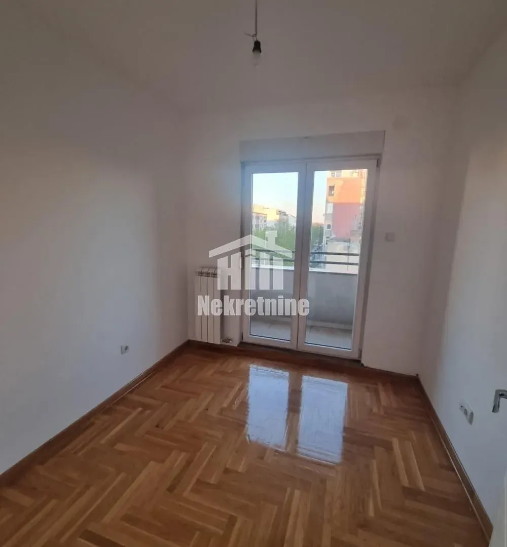 Sale, two bedroom apartment, 58m², Zemun Cara Dušana, Zemun Sve Podlokacije