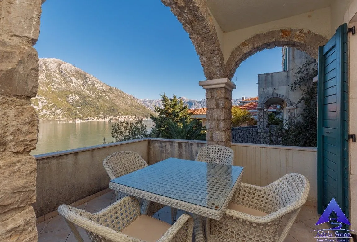 Sale, two bedroom apartment, 84m², Kostanjica, Kotor