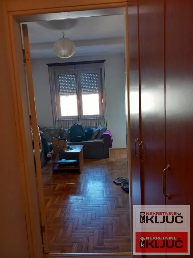 Izdavanje, garsonjera, 28m², Bulevar Oslobodjenja, Novi Sad Sve Podlokacije