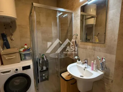 Izdavanje, trosoban stan, 60m², Petrovaradin, Novi Sad - image 9