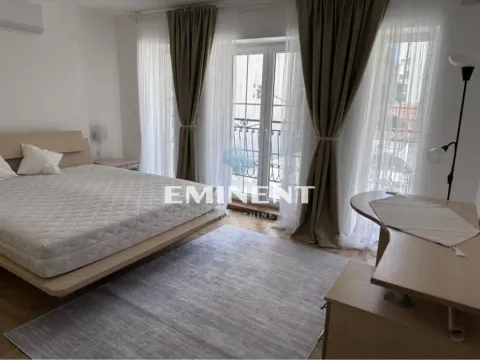 Izdavanje, trosoban stan, 79m², Savski Venac, Beograd - image 8