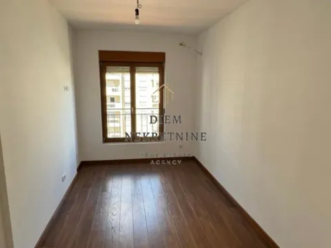 Sale, two bedroom apartment, 69m², Master Kvart, Podgorica - image 5