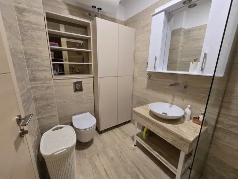 Rent, one bedroom apartment, 63m², Kruševac, Podgorica - image 8