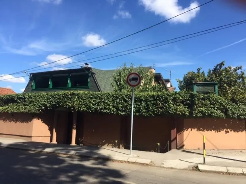 Izdavanje, kuća, 500m², Zemun Sve Podlokacije, Beograd