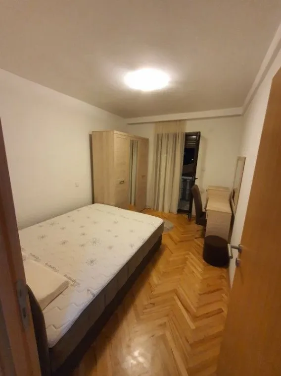 Izdavanje, jednosoban stan, 48m², Bijeli Do, Budva