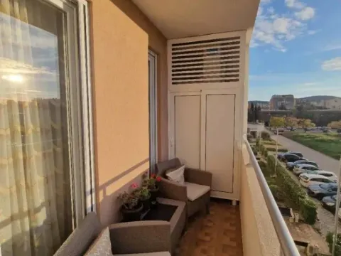 Prodaja, trosoban stan, 73m², Centar, Bar - image 4
