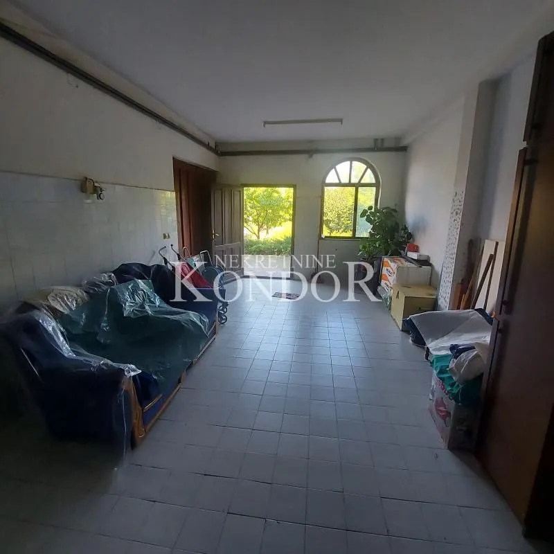 Prodaja, kuća, 250m², Stari Banovci, Stara Pazova