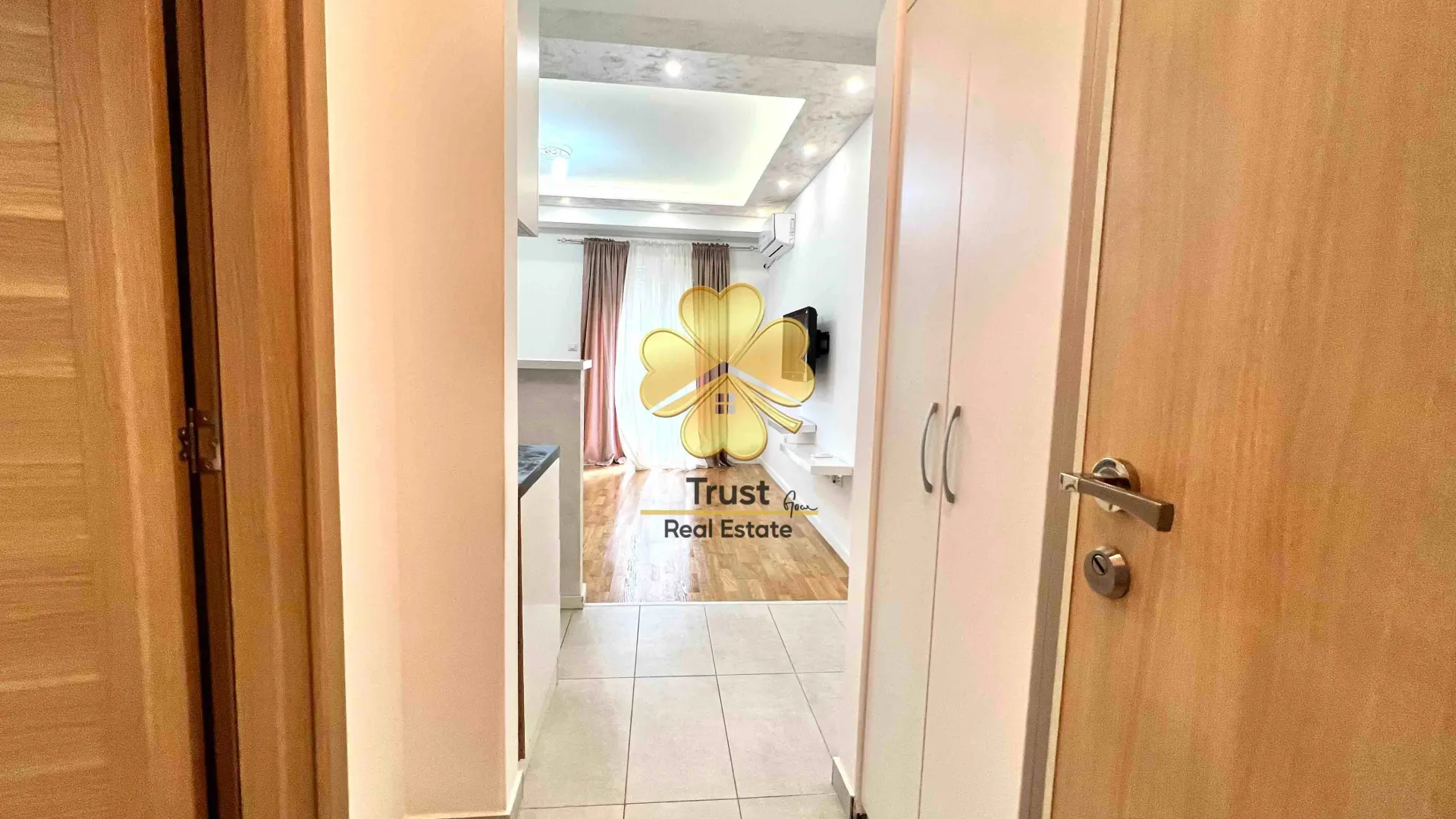 Rent, studio apartment, 30m², Stari Aerodrom, Podgorica