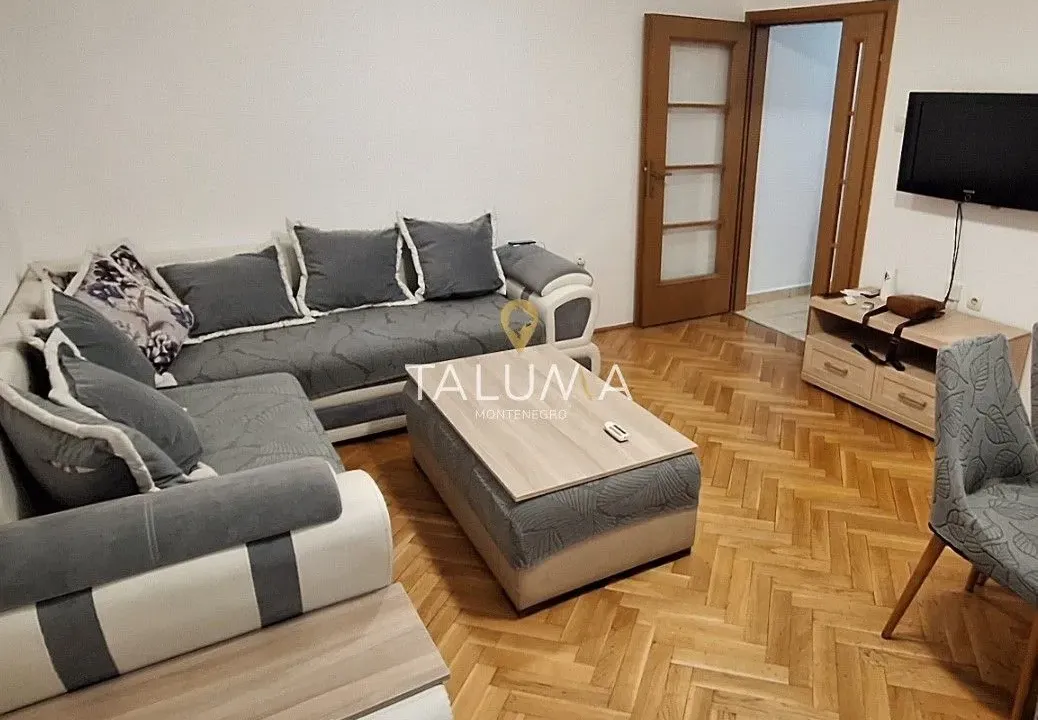Izdavanje, dvosoban stan, 70m², Tološi, Podgorica