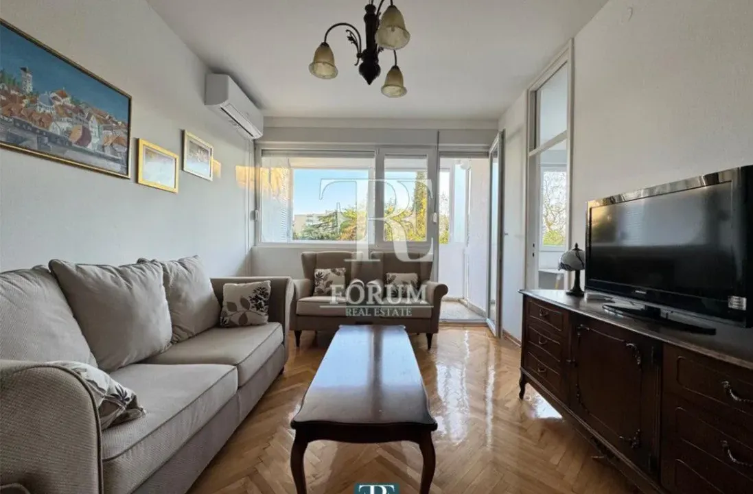 Izdavanje, dvosoban stan, 65m², Pobrežje, Podgorica