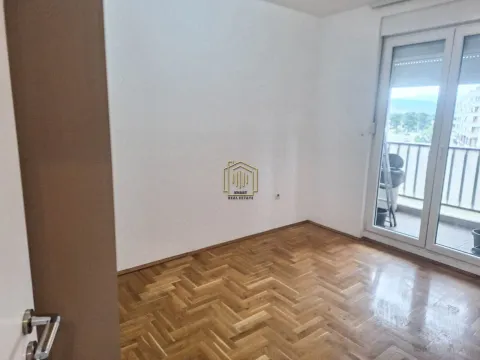 Rent, three bedroom apartment, 90m², Tuški Put, Podgorica - image 11