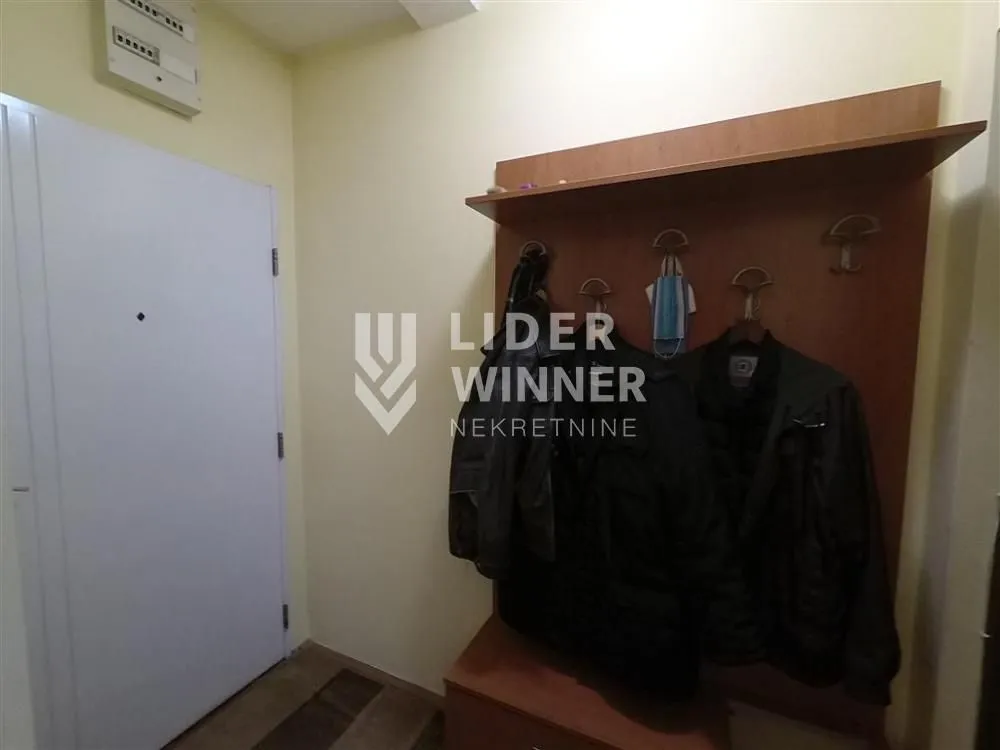 Prodaja, trosoban stan, 61m², Stari Košutnjak, Rakovica