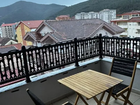 Izdavanje, dvosoban stan, 70m², Budva, Crna Gora - image 18