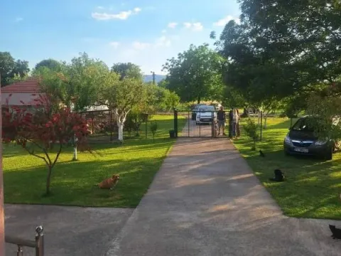 Kuća in Kosić