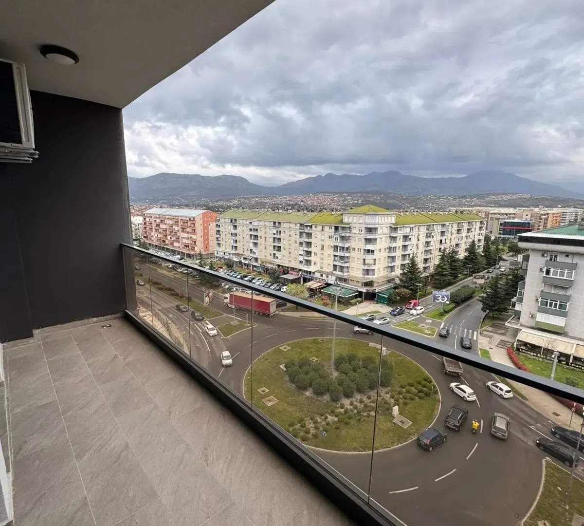 Rent, office space, 278m², Stari Aerodrom, Podgorica