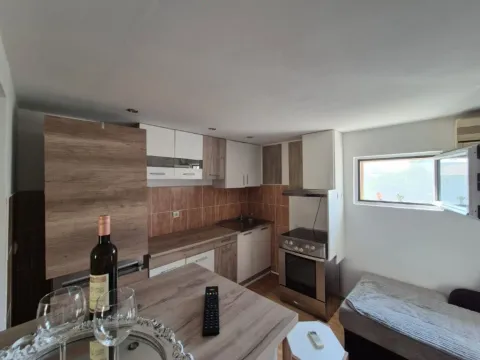 Rent, two bedroom apartment, 54m², Bjeliši, Bar - image 10